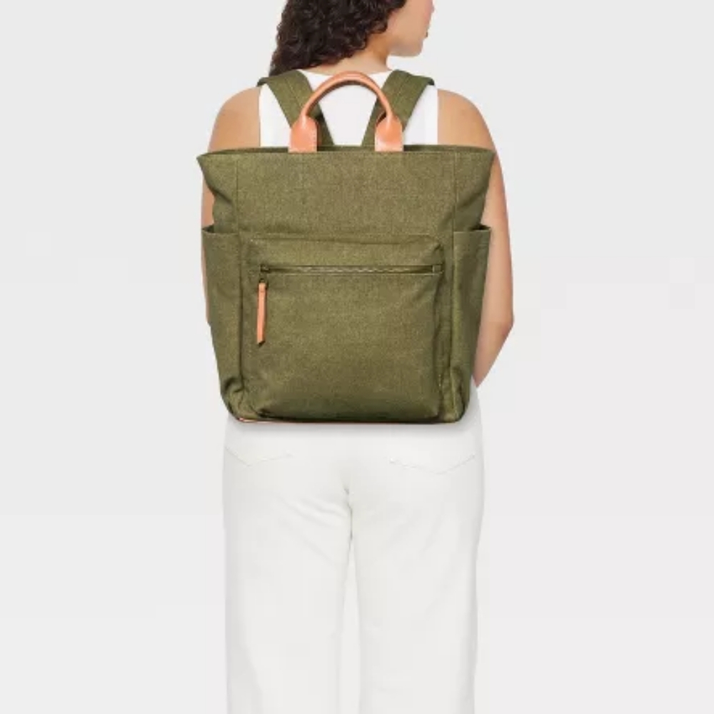 14.5" Soft Utility Square Backpack - Universal Thread - Picture 2 of 8